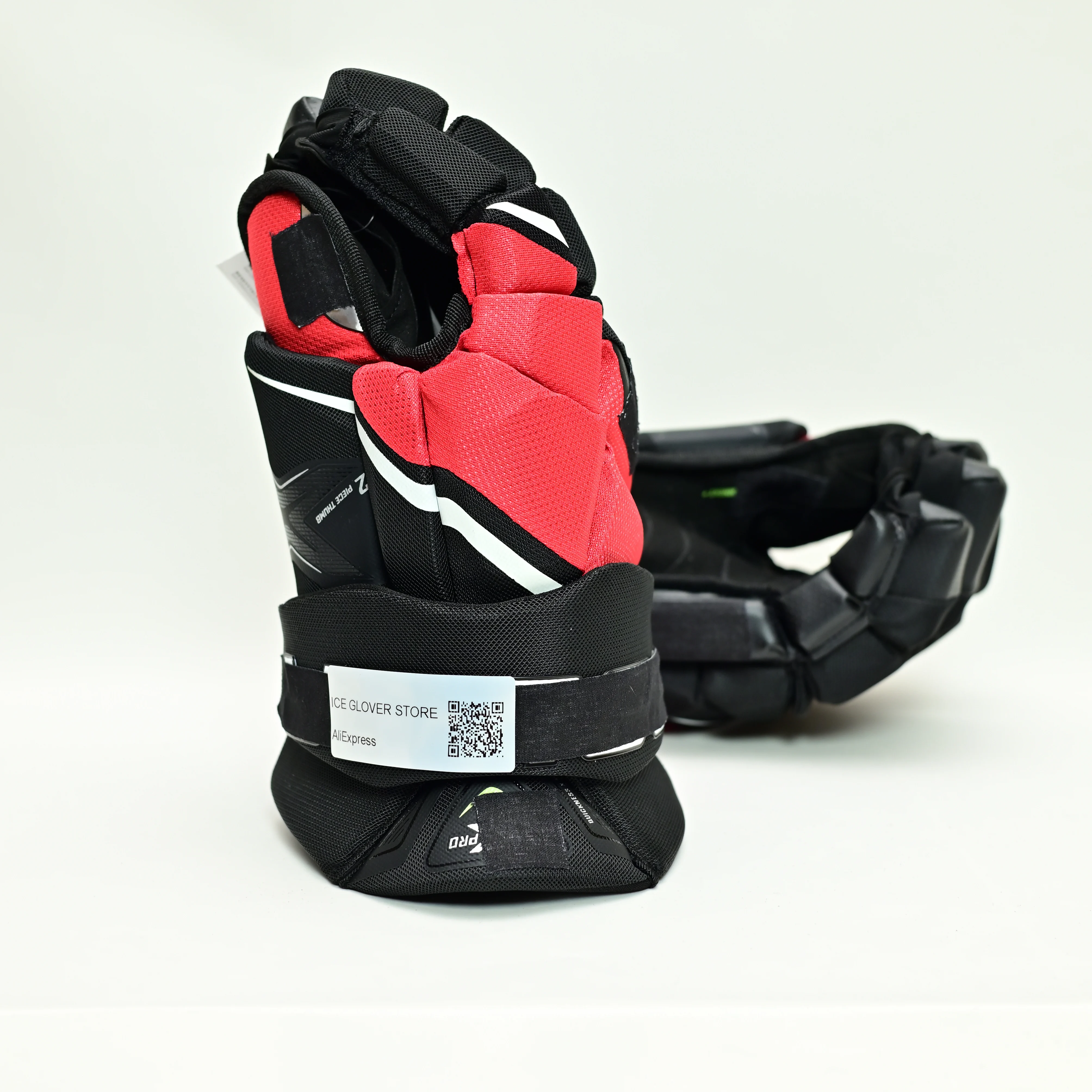 Thumbnail 3 - #6 Top Hockey Gloves Picks for Every Budget