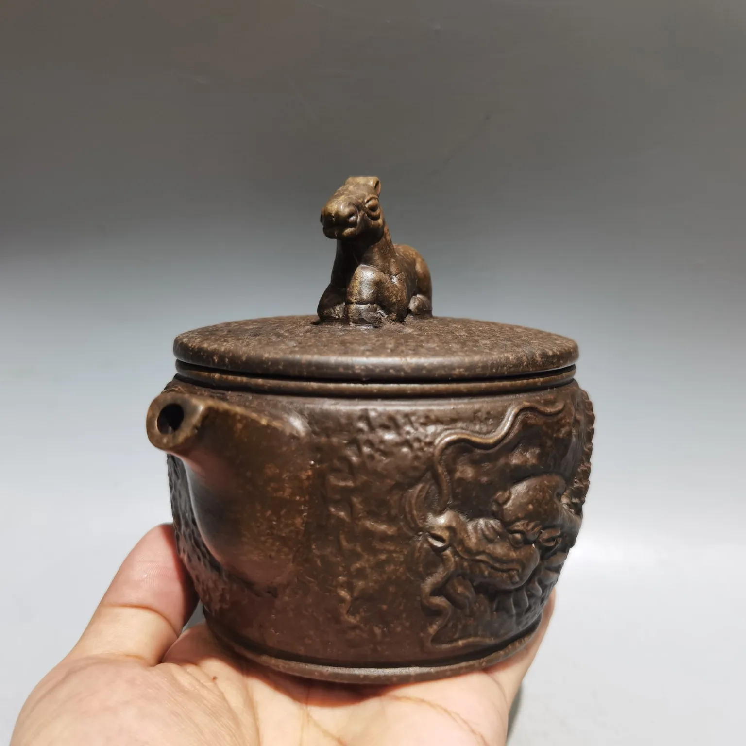 Purple teapot Yixing Purple Clay Teapot the spirit of the dragon-horse Dragon patterned teapot Kettle Teapot