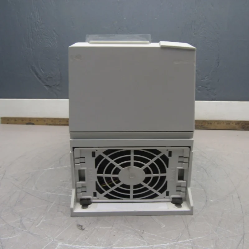 Brand New Original Variable Frequency Drive  ACS880-01-021A-5  ACS880-01-027A-5  ACS880-01-034A-5  ACS880-01-040A-5
