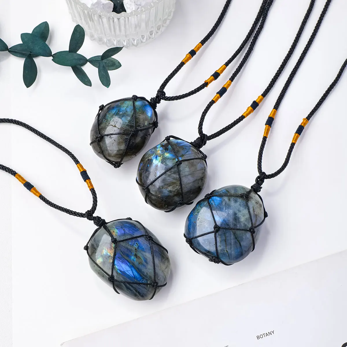 1 pc Natural Blue Labradorite Raw Stone Hand-Woven Mesh Pendant Moonstone Random Crystal Necklace Jewelry Holiday Gift