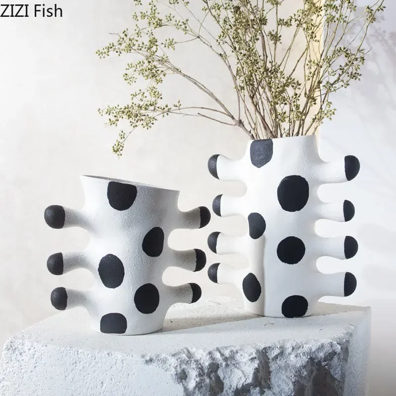 Creative Polka Dots Ceramic Vase Flower Pots Desk Decoration Artificial Flowers Frosted Porcelain Floral Vases Modern Home Decor