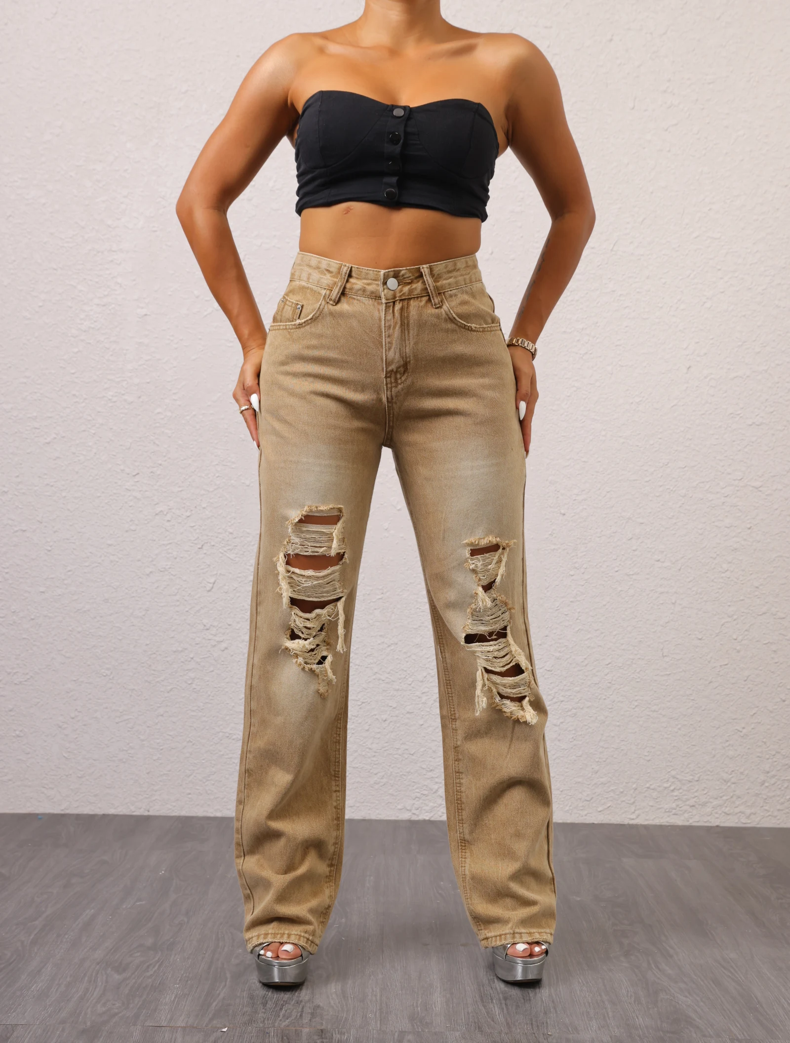 

Y2K high waisted straight leg ripped jeans for women