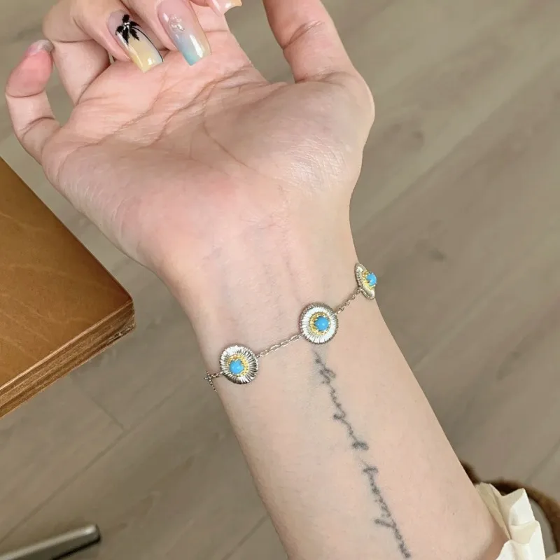 French Vintage Turquoise Brushed Daisy Chain Bracelet Women Retro Layered Skin Brightening Adjustable High End Jewelry Gift Box