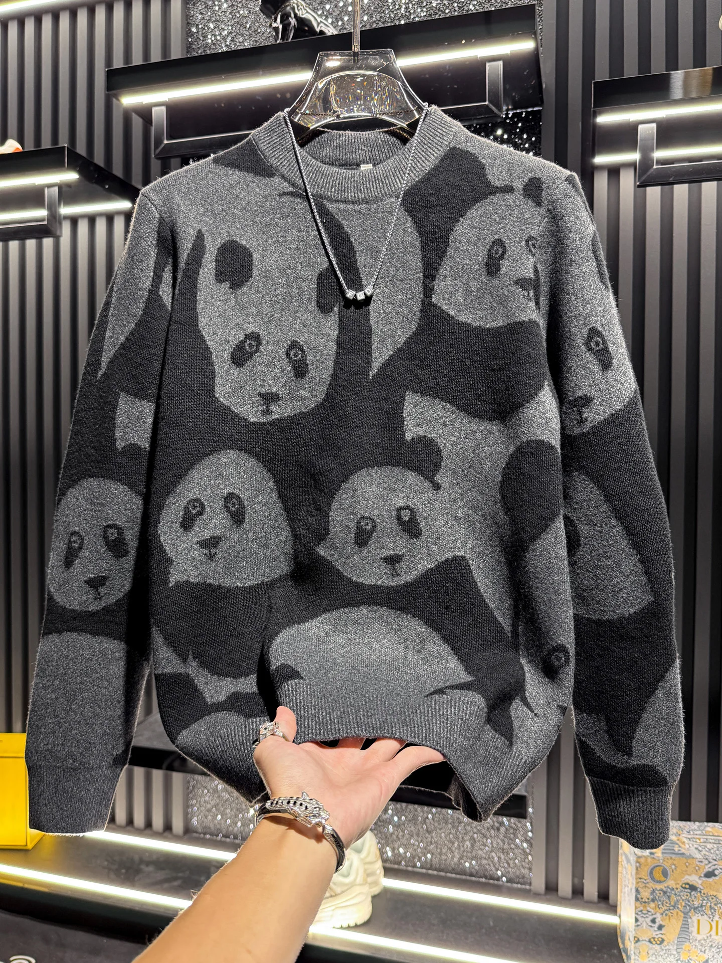 

High-End European Sle Men's Long Sve round Ne Knitwear Inner Wear Panda Print Comfortable Fit Casual Faion Autumn Wi...
