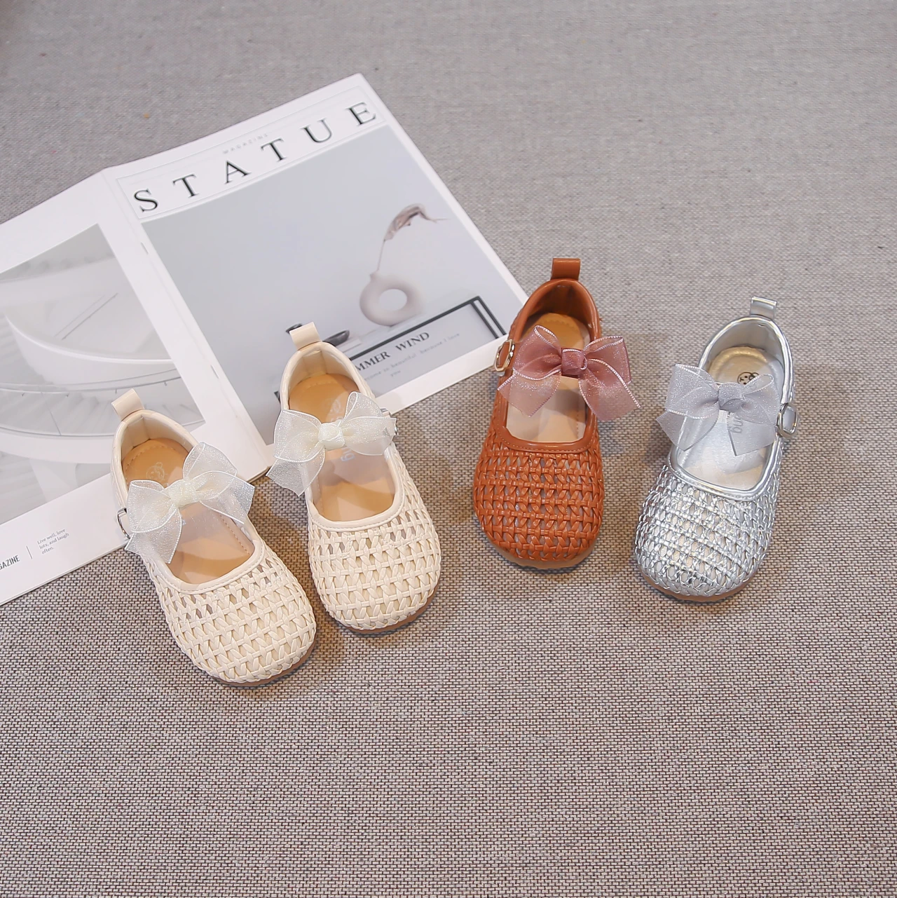 

Детские кожаные туфли-сандалии для девочек с милыми кружевными бантиками, повседневные, плоские, плетеные, модные, новинка 2026 года, с круглым носком