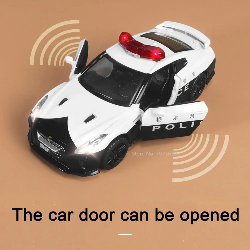 1/32 GTR Police Car Alloy Diecast Model Toy Doors Can Open with Pull Back Authentic Authorized Collection Toys for Boy Birthday