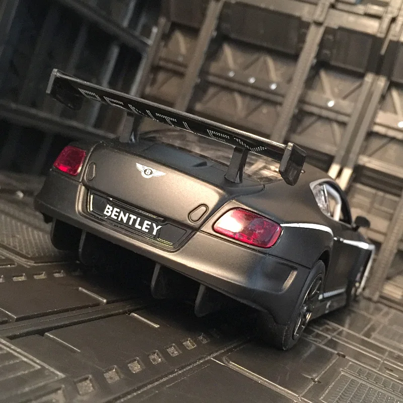 Coche de carreras Bentley Continental GT3 #7 a escala 1/24, modelo de coche de aleación fundido a presión, juguetes de simulación para niños, regalos de recuerdo