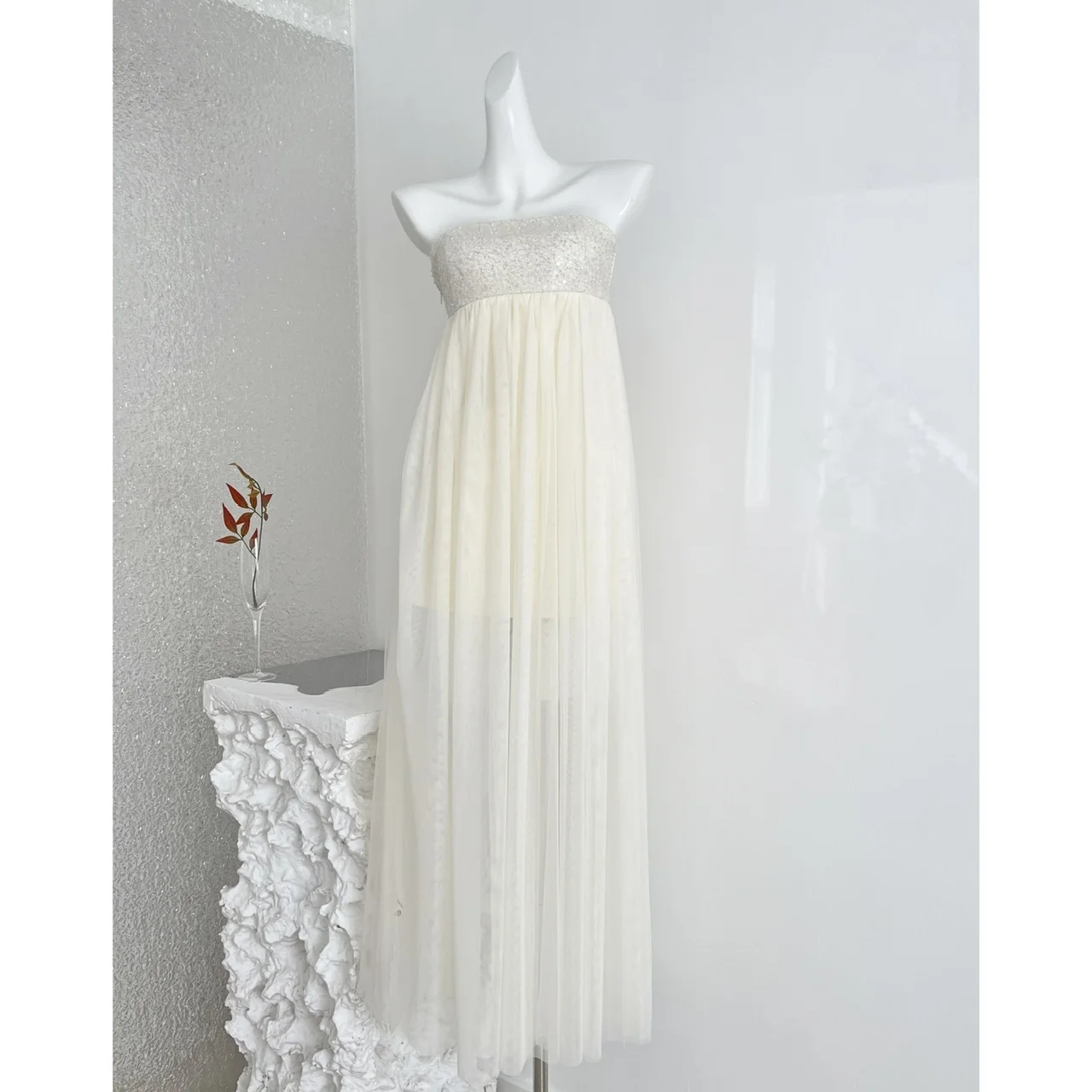 

Женское элегантное платье без бретелек с пайетками, свободного кроя, длинное, для вечеринок и праздников, без рукавов, из тюля, А-силуэт, весна-лето