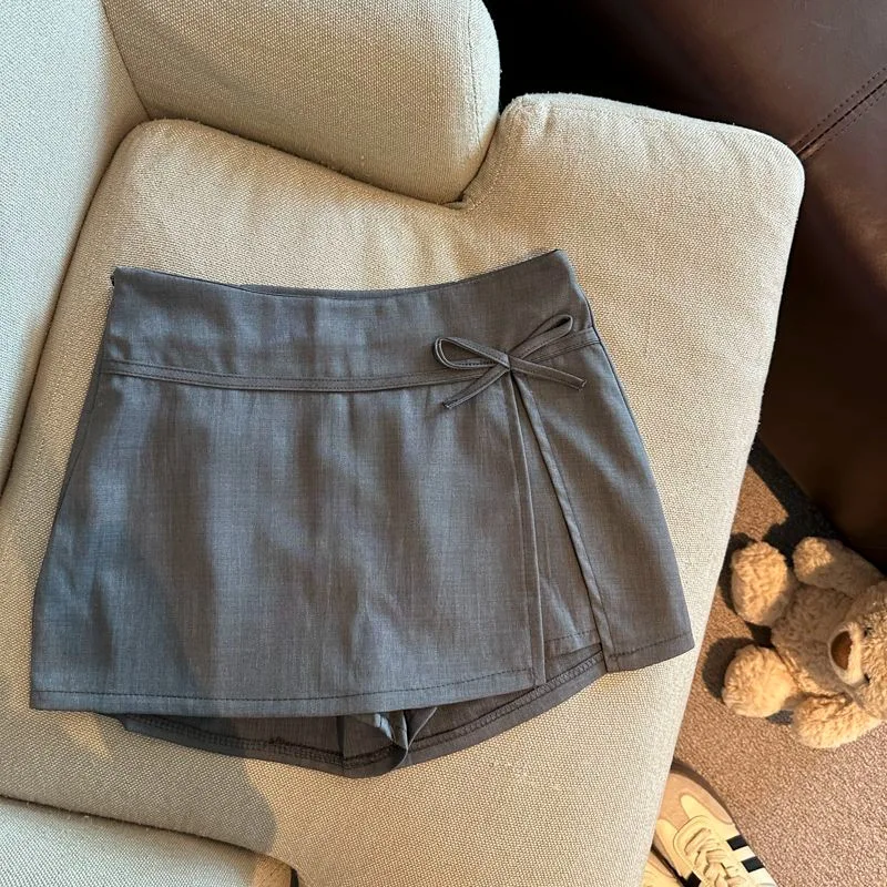 Koreanischer Schleifenrock mit hoher Taille, A-Linie, für Damen, Sommer 2026, Wickelrock mit Schlitz, Shorts, einfarbig, schlankmachender Anzug, Minirock – Detail 4