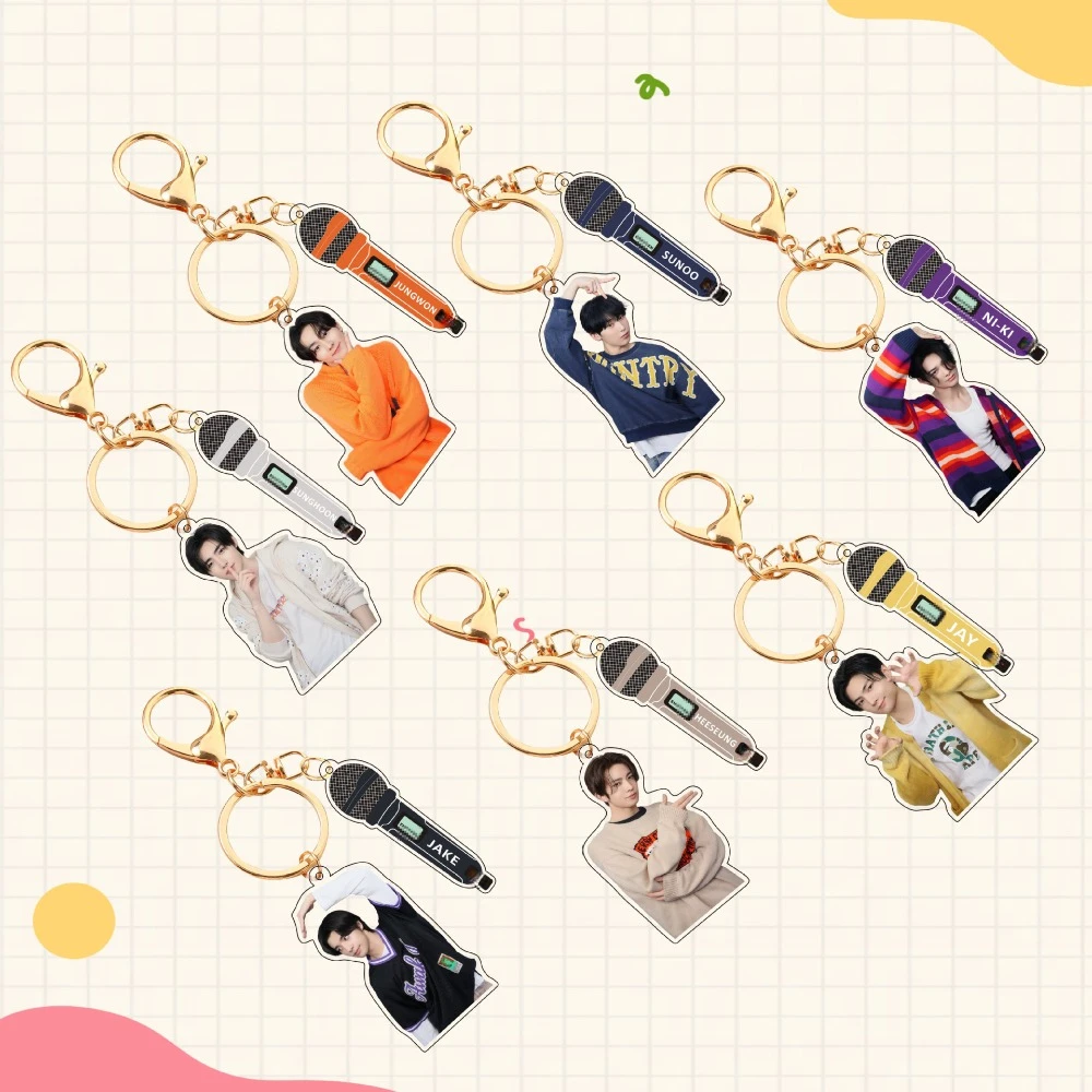 KPOP Korean Idol Acrylic Keychain 2025 New Acrylic Humanoid Pendant Keyring Fashion Backpack Pendant Decoration Kawaii Fans Gift