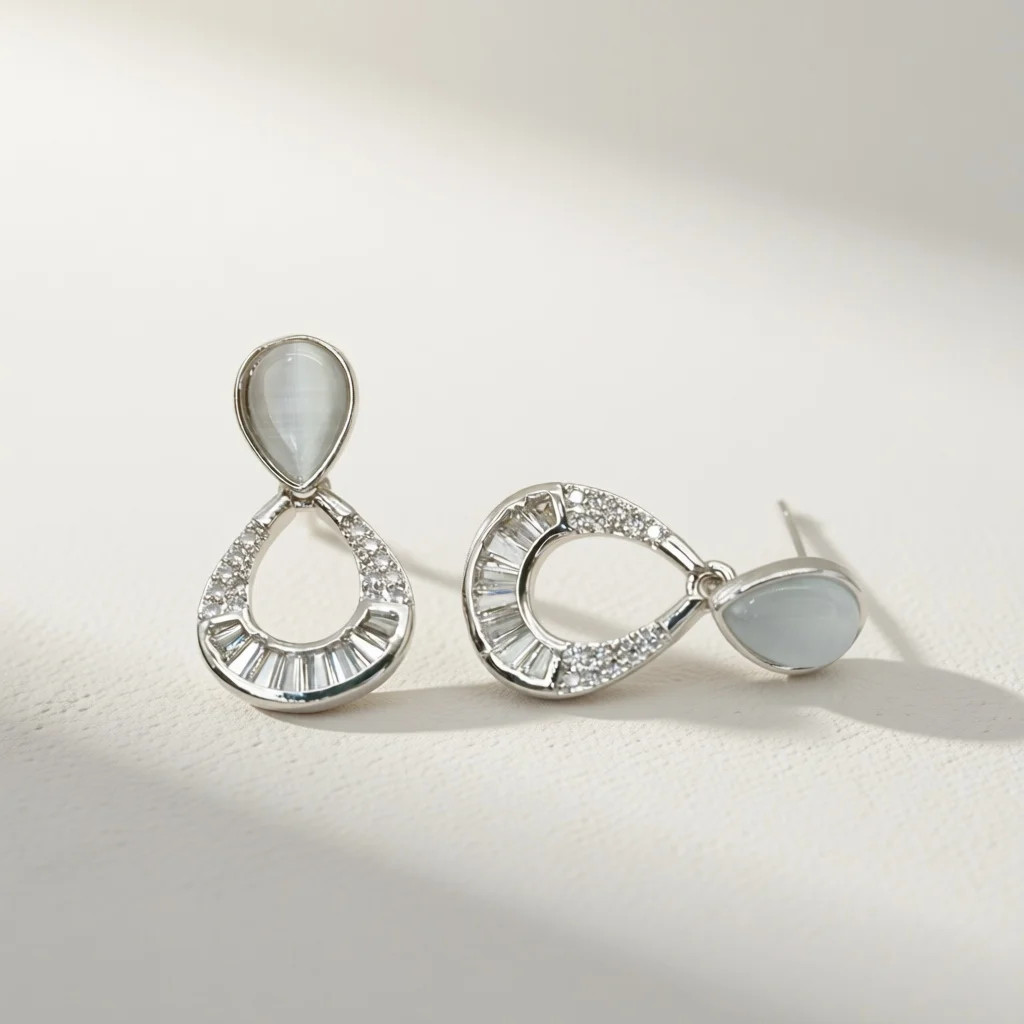 Delicate Metal Stud Earrings with Crystals Luxury Diamond-Look Glamorous Gift for Wife Girlfriend Bestie Birthday Anniversary