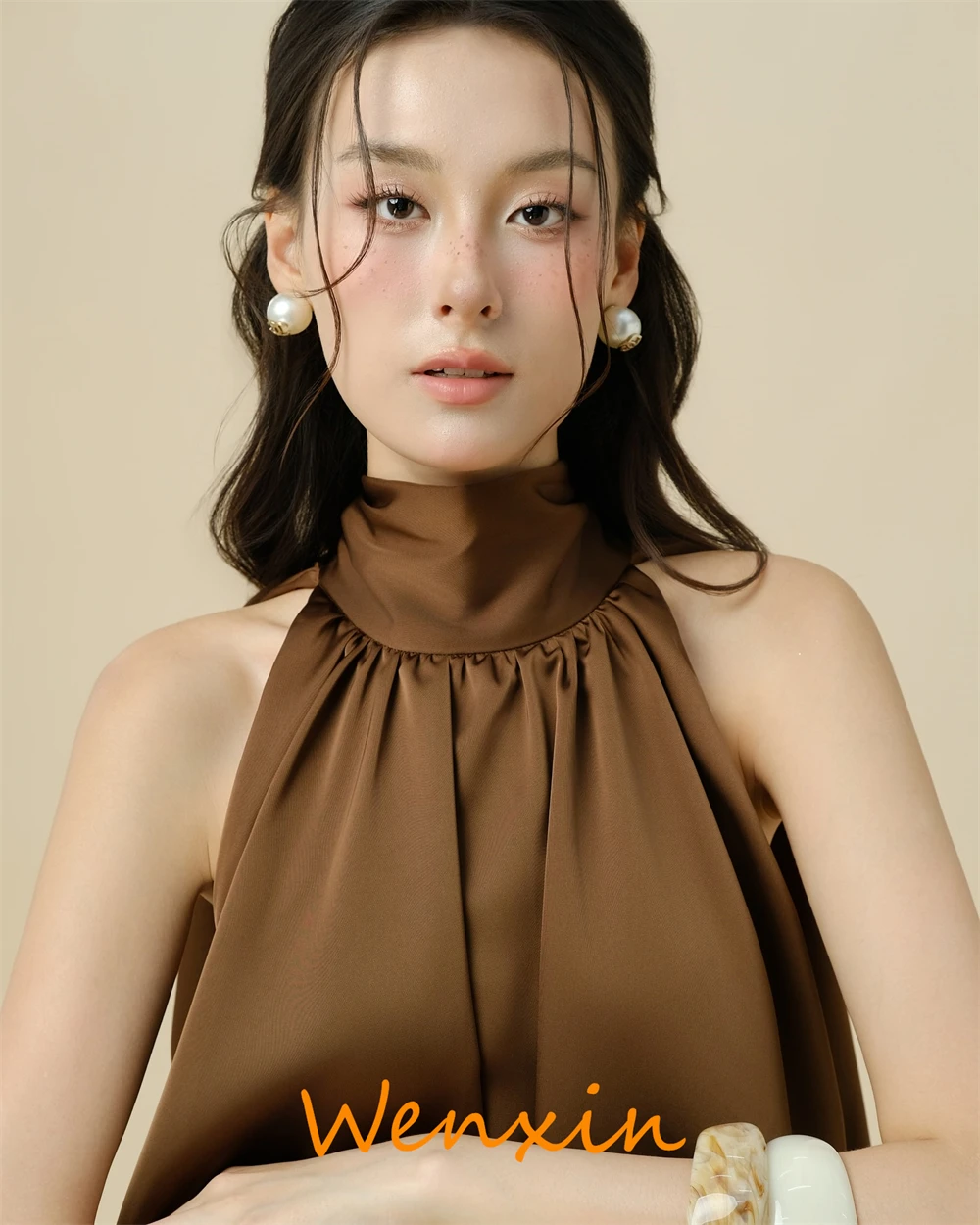 Robe de soirée en Satin exquise personnalisée, classique, col licou, sans manches, robes de soirée de haute qualité, robes d'occasion spéciale