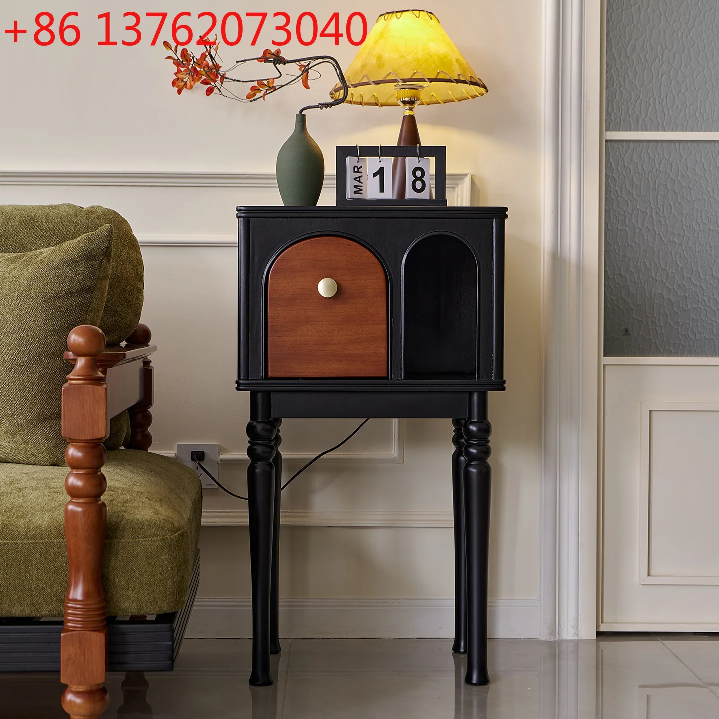 

Французский винтажный прикроватный столик из массива дерева, черный шкафчик для хранения, тумбочка с арочными дверцами