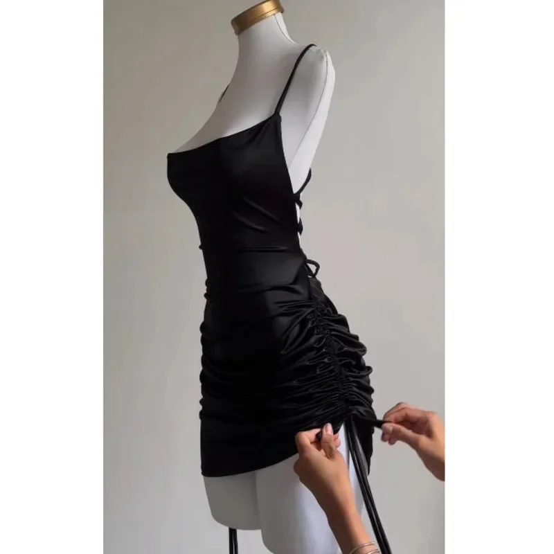 Vestido corto de satén para mujer, minivestido Sexy ajustado con cordones, sin mangas, Espalda descubierta, elegante, para fiesta y Club, ropa de calle, bata negra de noche