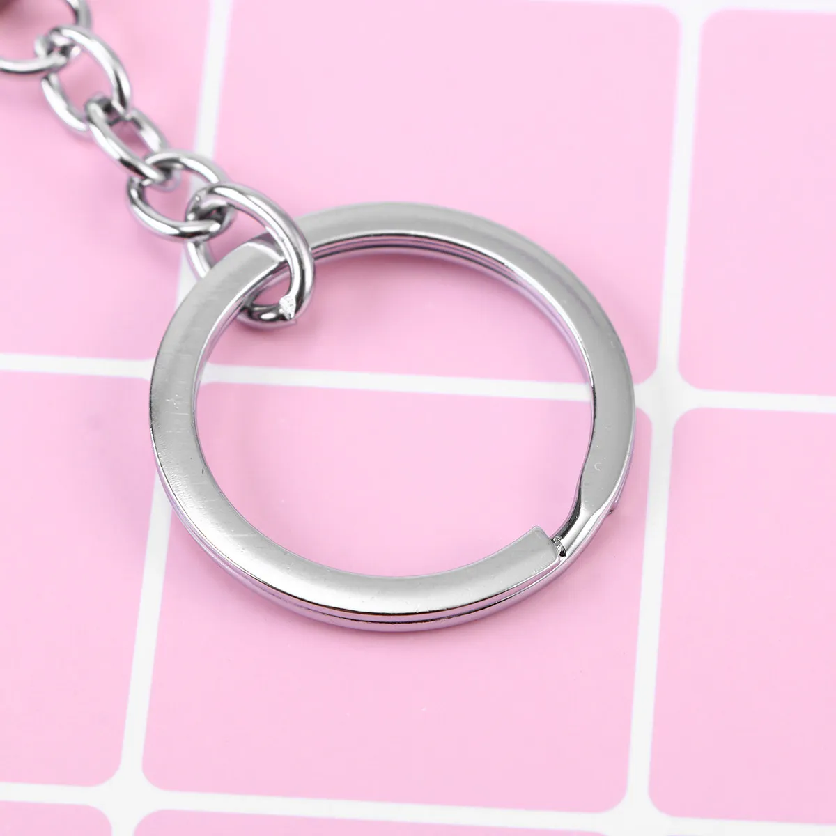 Alphabet Keychain W Letter Metal Key Ring Simple Elegant Key Fob Bag Pendant Handbag Charm Birthday Gift for Her Him Friend