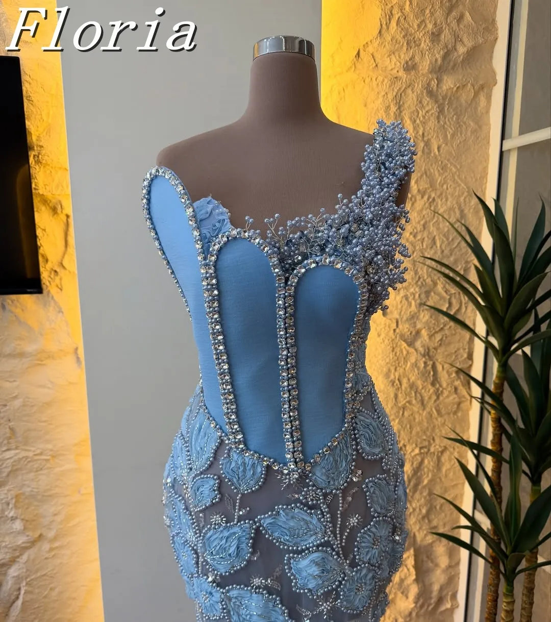

Customized Elegant Strapless Evening Dress Crystal Beaded Gala Dress Charming Blue Lace Party Dresses فساتين سهر
