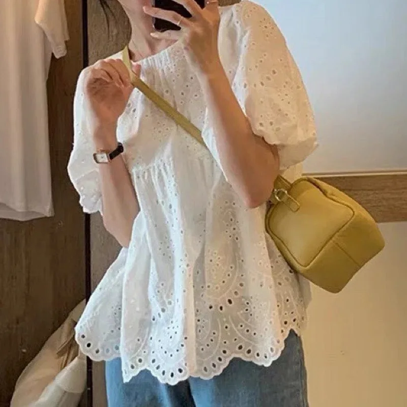 French Style Embroidery Blouse for Women, White Shirt, Hollow Out, Short Puff Sleeve Tops, Round Collar Clothes, Summer New,930