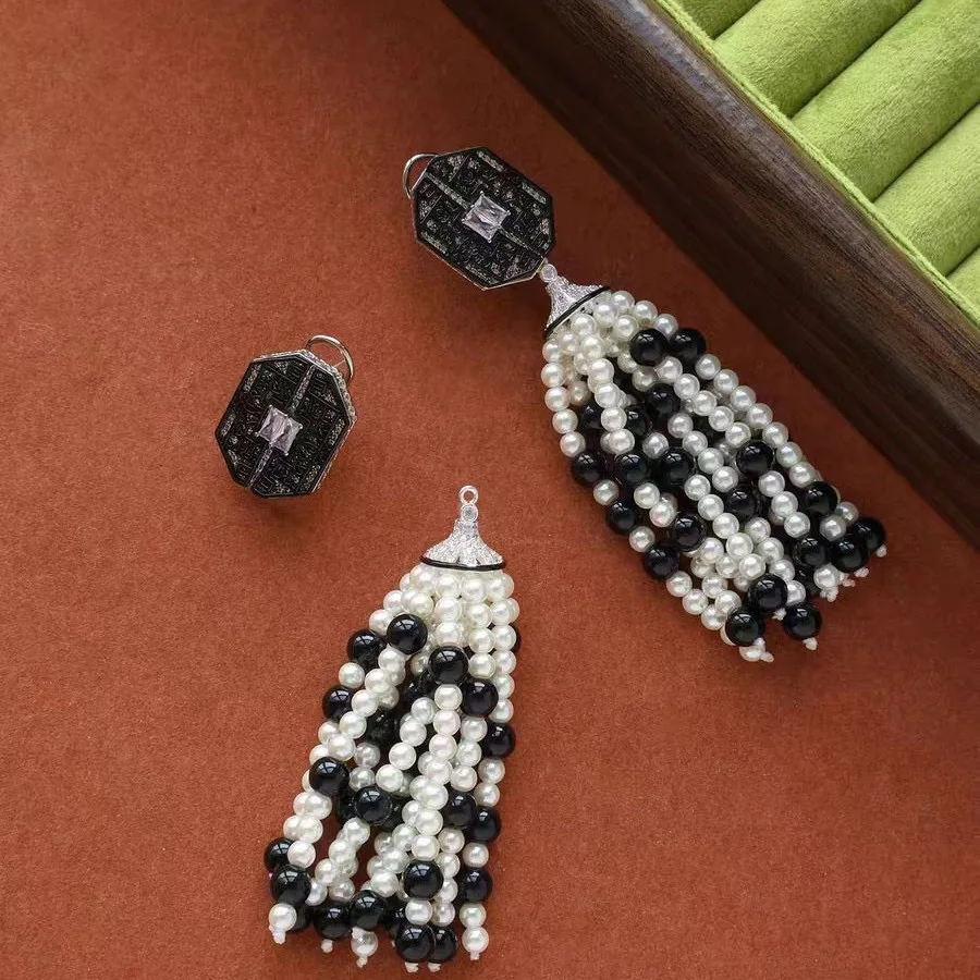 

2025 Fashion Classic European and American Simple Texture Detachable Enamel Earrings Fashion Classic Simple Design Fashion Party