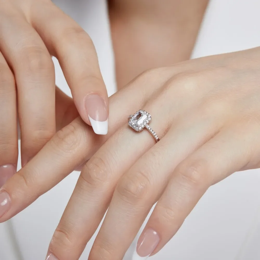S925 sterling silver ring, colored zircon diamond, high-end design, fashionable and atmospheric ring, wedding jewelry wholesale