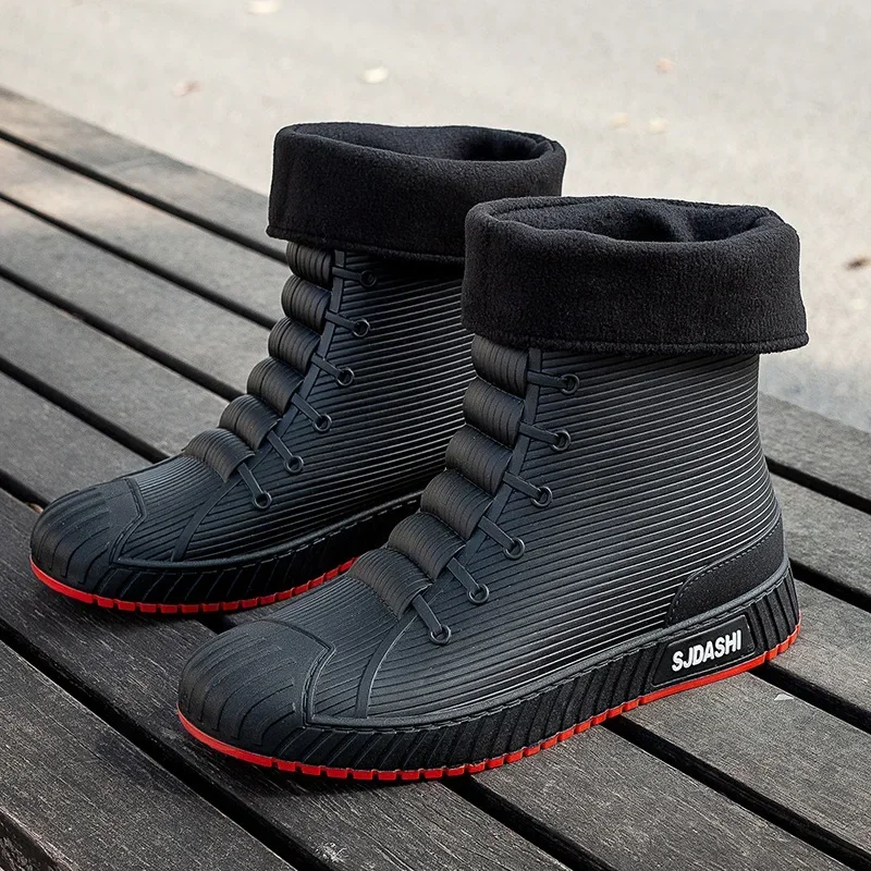 Botas de lluvia impermeables para hombres y mujeres, zapatos de tubo corto casuales, aislamiento de felpa, antideslizantes, duraderas y cómodas, nueva moda