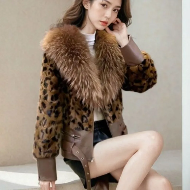 Trendy Large-sized Faux Fur Coat with Trendy and Chubby Look It's Thickened Woolen Cotton-padded Jacket with Fox-like Fur Collar