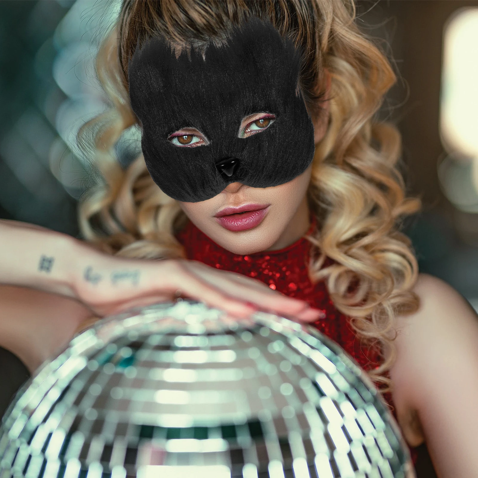 

Elegant Mask Half Face Design for Halloween Events Cosplay Party Supplies Decorations