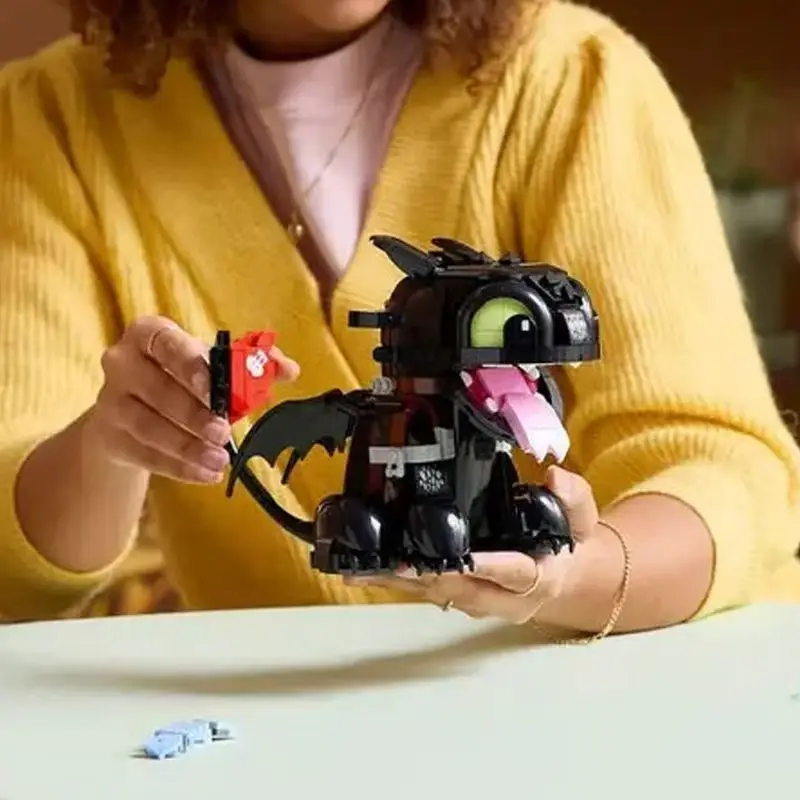 

10375 How to Train Your Dragon Toothless DIY Building Blocks Educational Puzzle Toy Ideal Gift for Boys and Girls