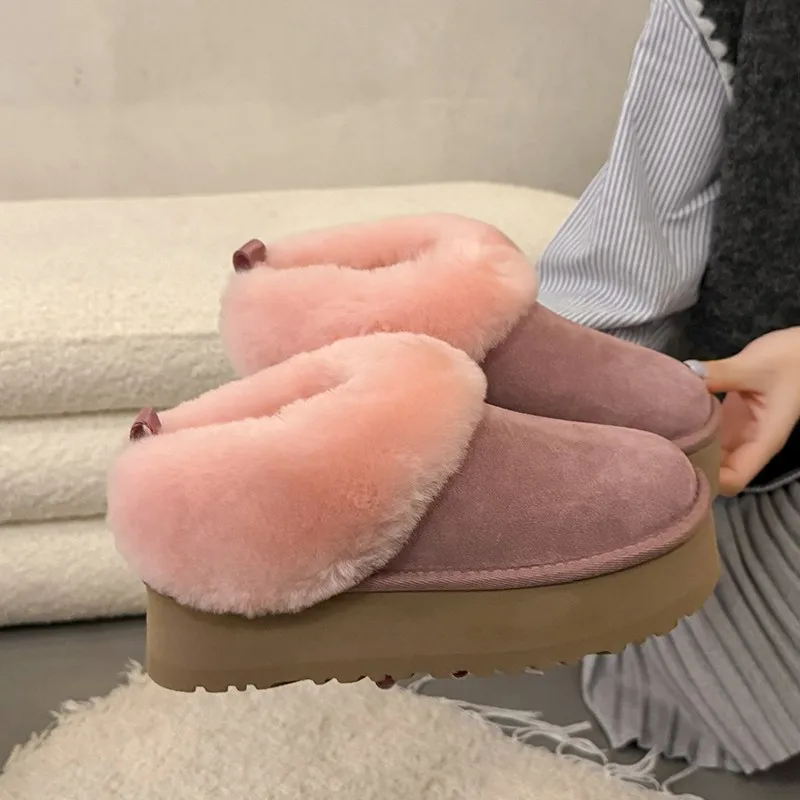 أحذية الكاحل للخريف والشتاء للنساء بنعال سميكة وزيادة الارتفاع. ارتداء الأحذية القطنية شباشب قطيفة على الخارج