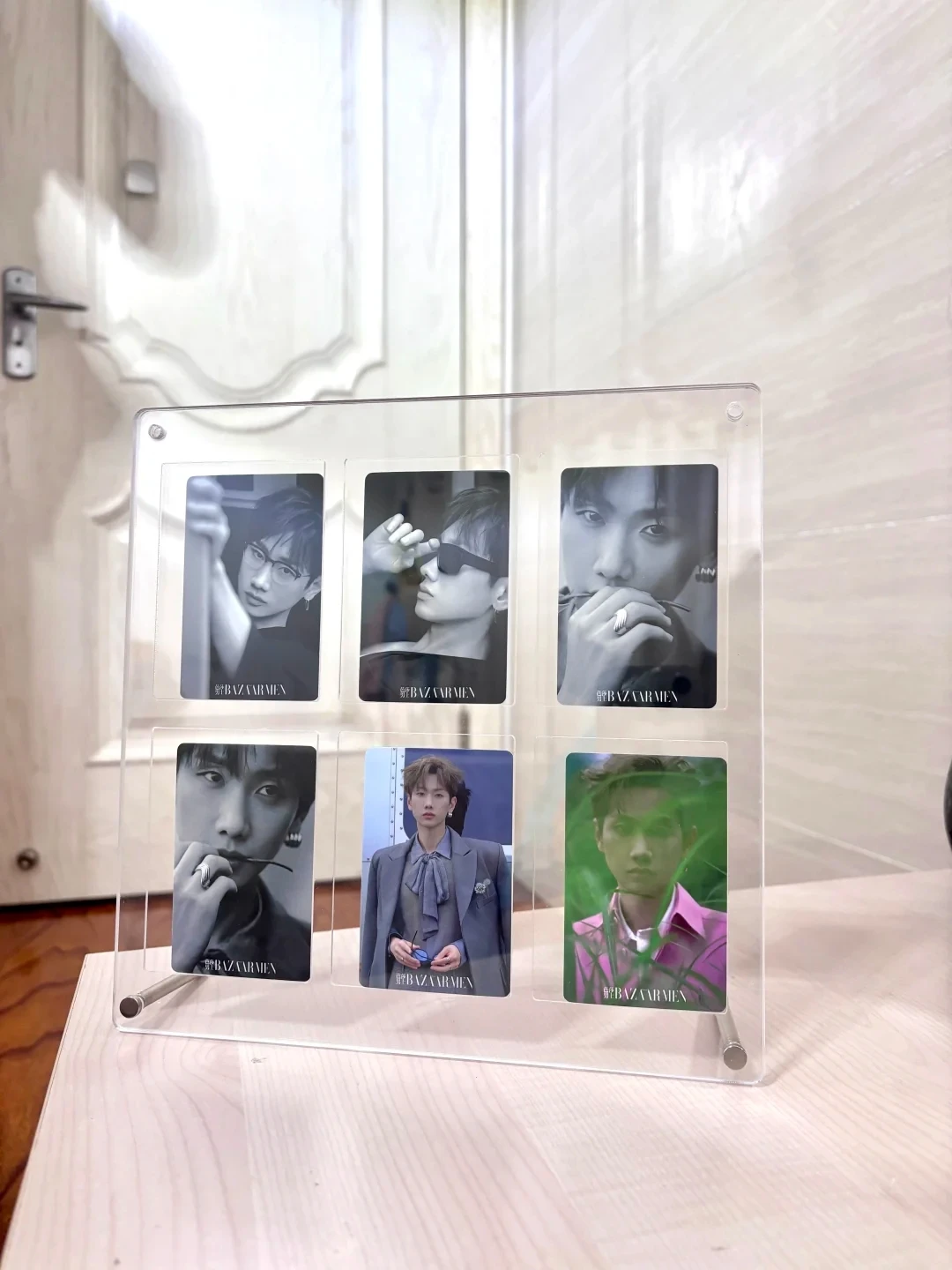 Vier/Neun-Gitter Kleine Karte Display Stand Sechs-Gitter Idol Karte Nut Acryl Foto Rahmen Karte Album Desktop ins Stil Display Stand – Detail 4