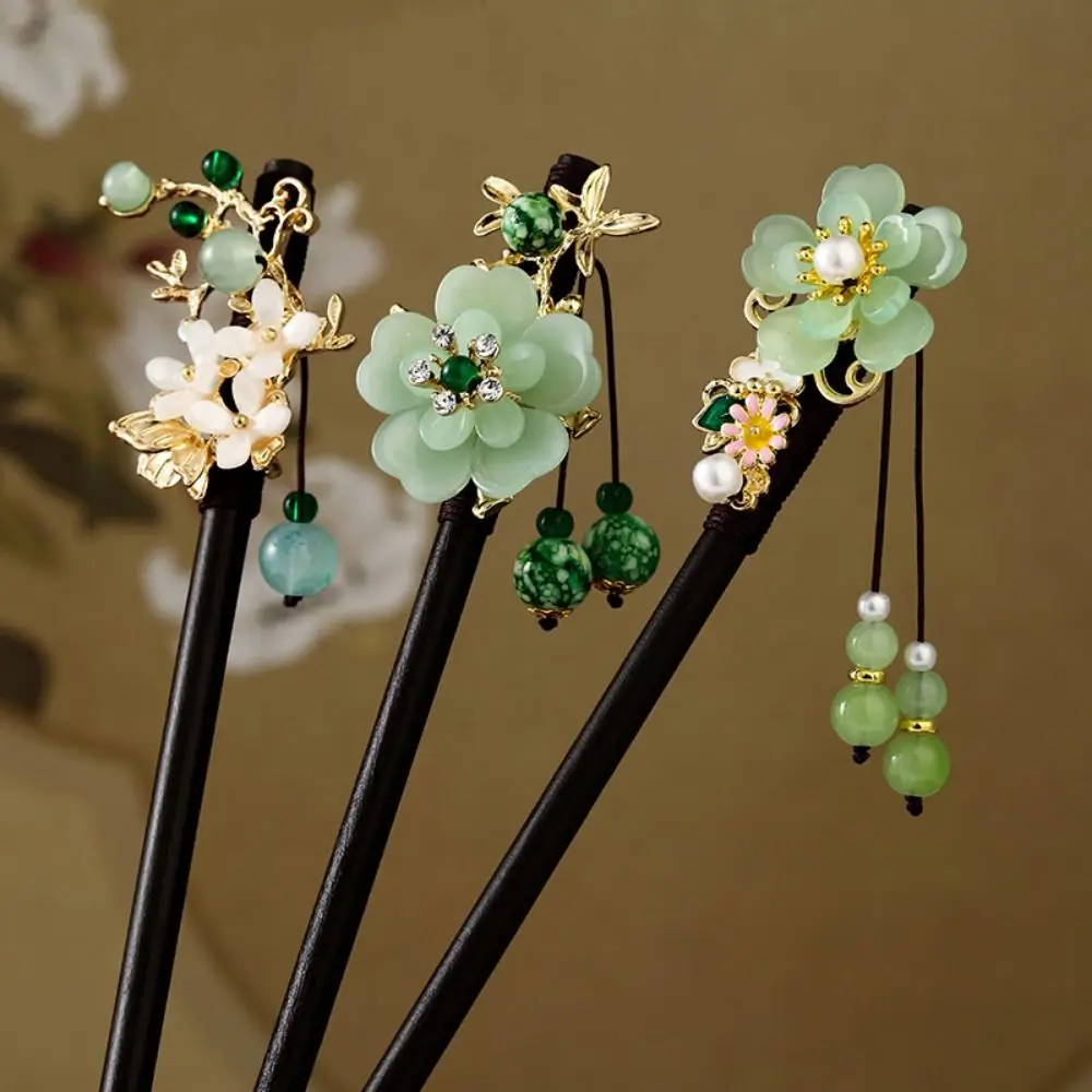 Chinese Style Flower Hair Sticks Handmade with Tassel Wooden Hairpin Retro Hair Fork Party Hair Bun for Women Girls