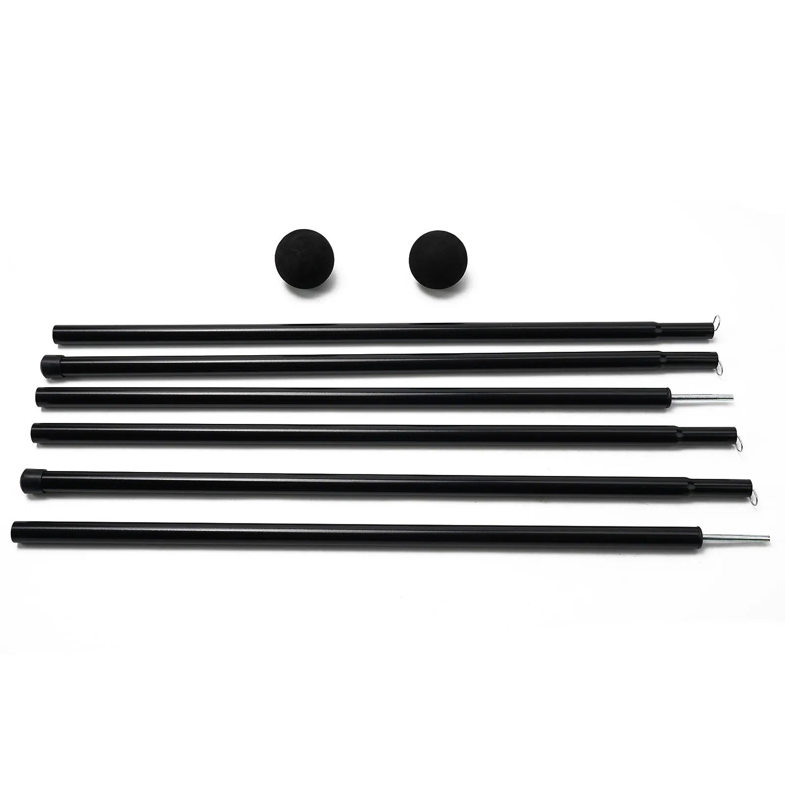 

Пляжный тент-навес с креплениями из мешков с песком и опорными стойками: просторное и комфортное уличное убежище