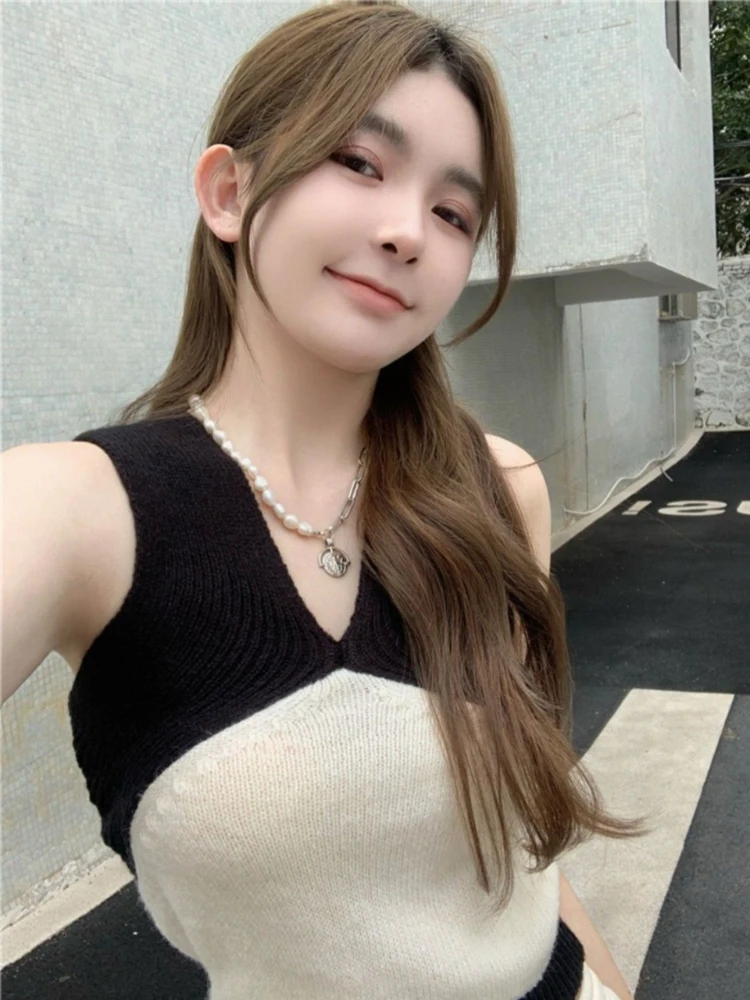 

American retro spicy girl sexy V-neck knitted women's tank top Early autumn contrasting color strapless sleeveless women's top