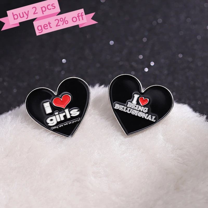 Eu amo meninas alfinetes de esmalte broches personalizados eu amo namorado lapela emblemas coração preto punk jóias presente para amantes amigos