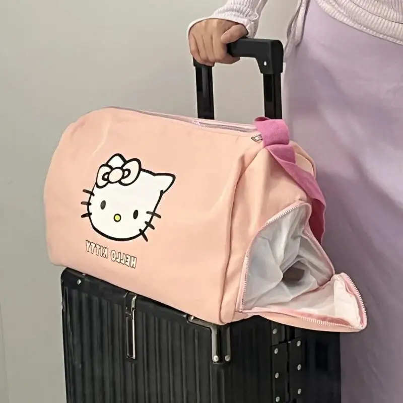 

Дорожная сумка Sanrio Hello Kitty, большая вместительная сумка для багажа, 2024, кавайная сумка через плечо, водонепроницаемая сумка для хранения, сумка для фитнеса