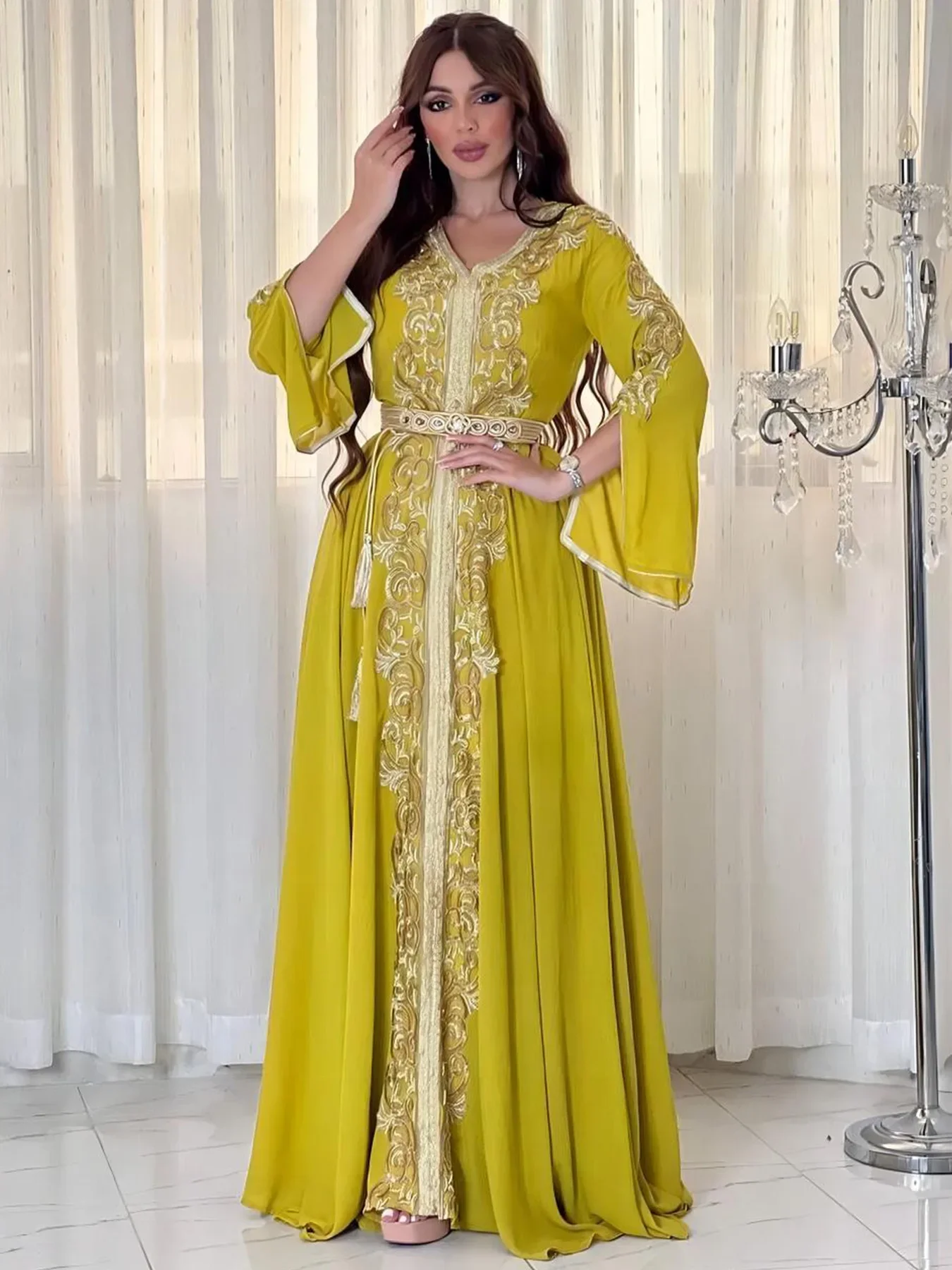 Eid al-Adha Arabian Dubai Embroidery Applique Dress Muslim Party Dinner Robe Abaya Elegant Evening Dress Long Sleeves Party Gown