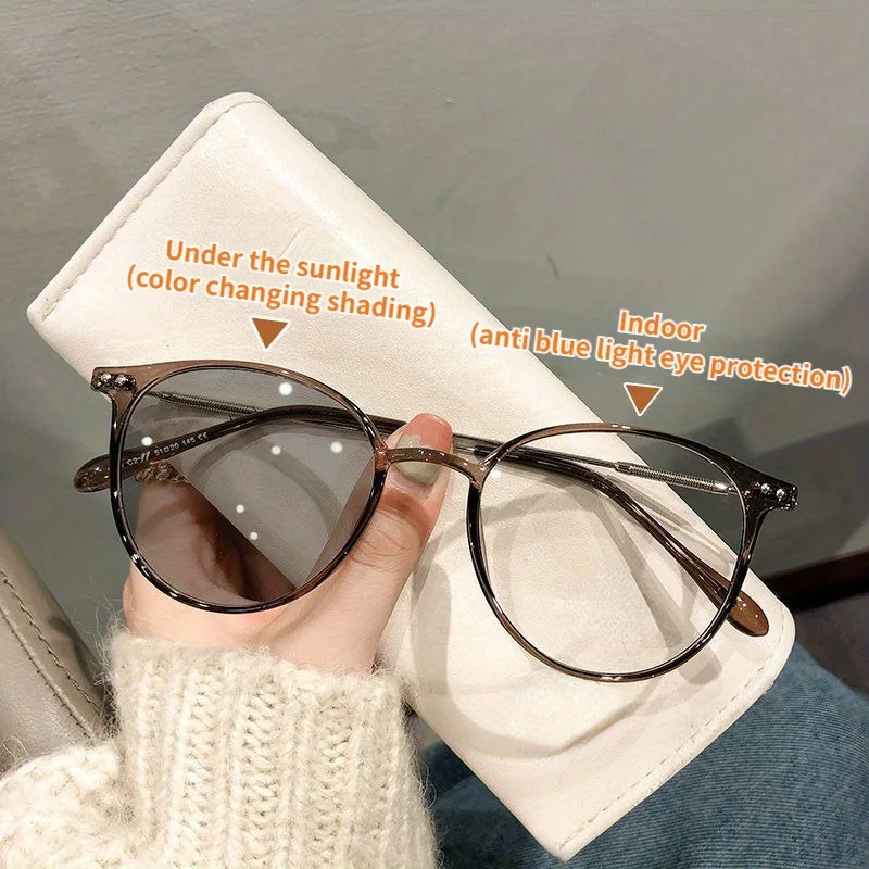 Photochromic Anti Blue Light Glasses Circular Metal Frame Fashionable Retro Glasses for Men and Women