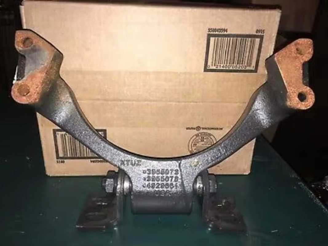OE NO 3955078 New Engine Front Support for Cummins Marine for NTA855 KTA19 K19 K38 K50 QSK60 QSK50