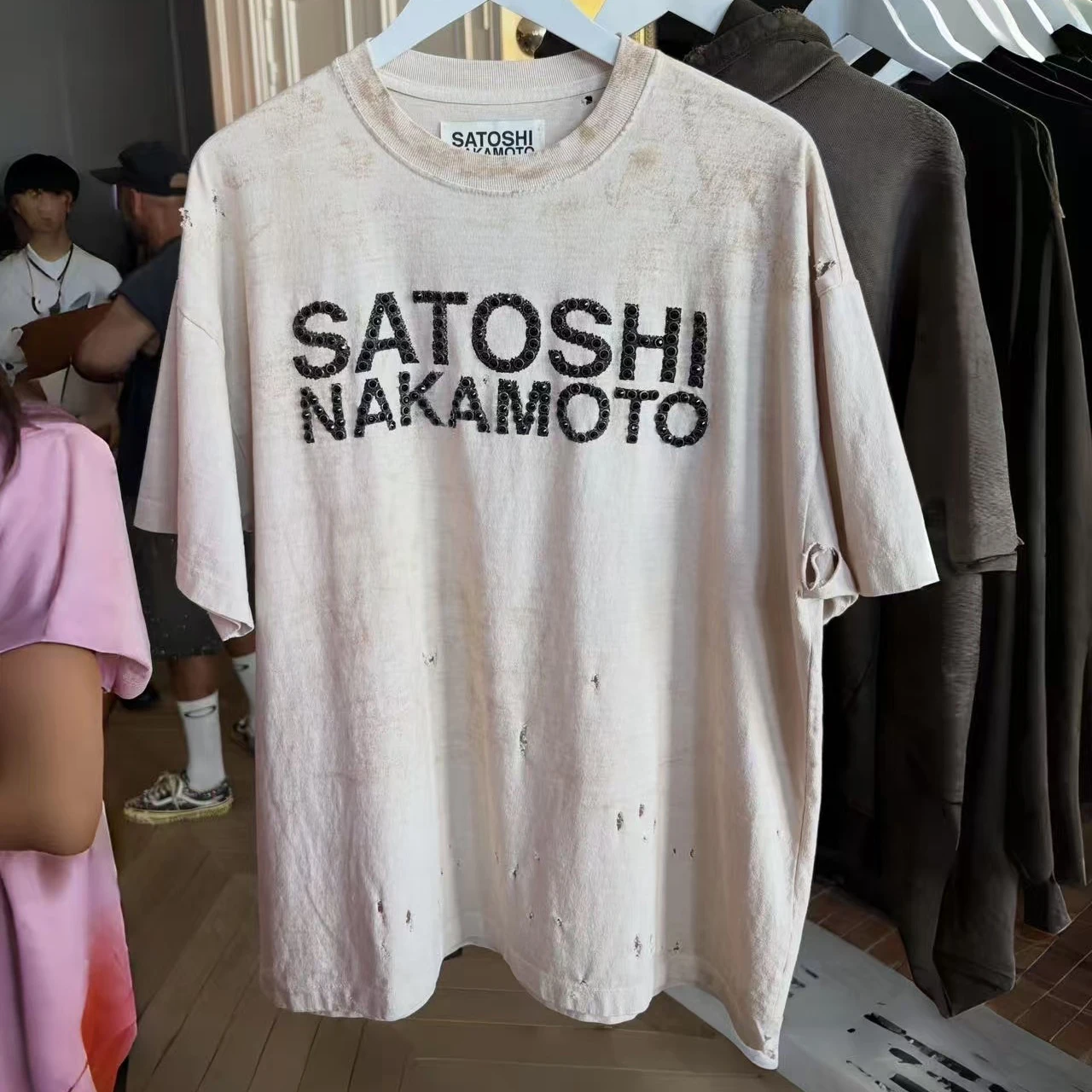 Satoshi Nakamoto 26SS Washed Vintage Short-Sleeved T-Shirt Damaged Rivet Design Men Women Streetwear Real Photo