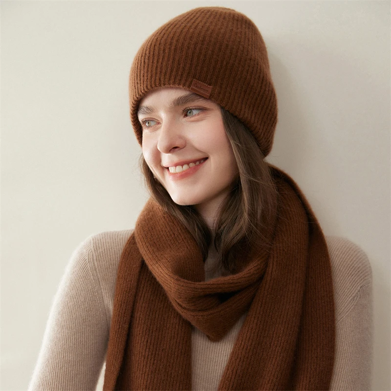 Unisex Luxury 100% Pure Cashmere Knitted Hat Fashion Brimless Casual Soft Winter Cap Solid Color with Leather Label Cold Proof