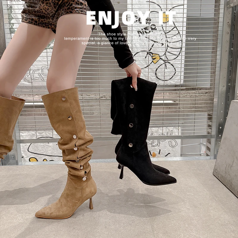 

2026Осенне-зимние женские сапоги до колена высотой 22-25 см, эластичные фланелевые сапоги с острым носком, боковой молнией и заклепками, высокий каблук, длинные сапоги