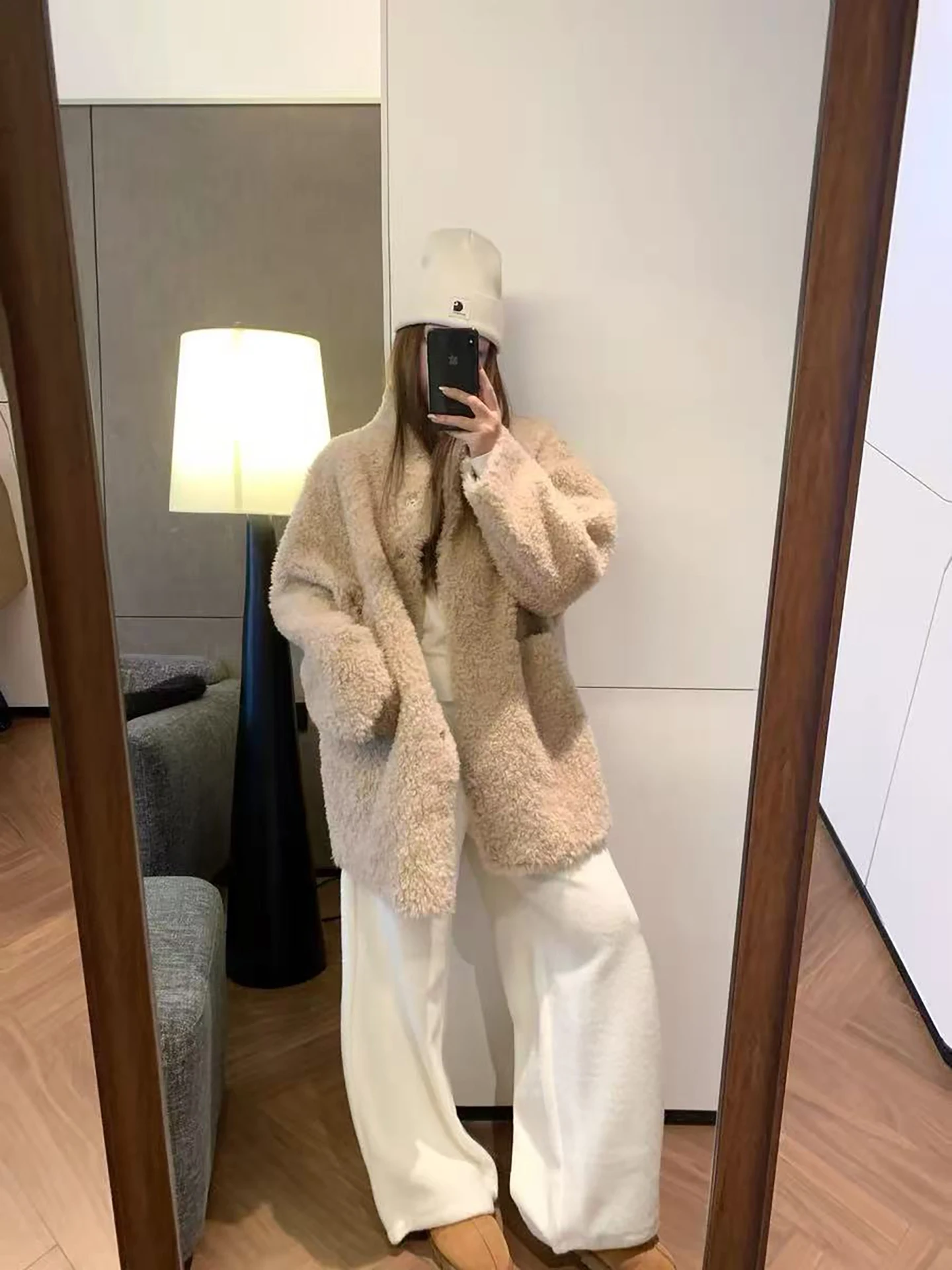 

Пальто из длинноворсовой шерсти страуса цвета карамельного молочного чая, средней длины, женская верхняя одежда, повседневное, для поездок на работу, без бренда, не зарегистрировано.