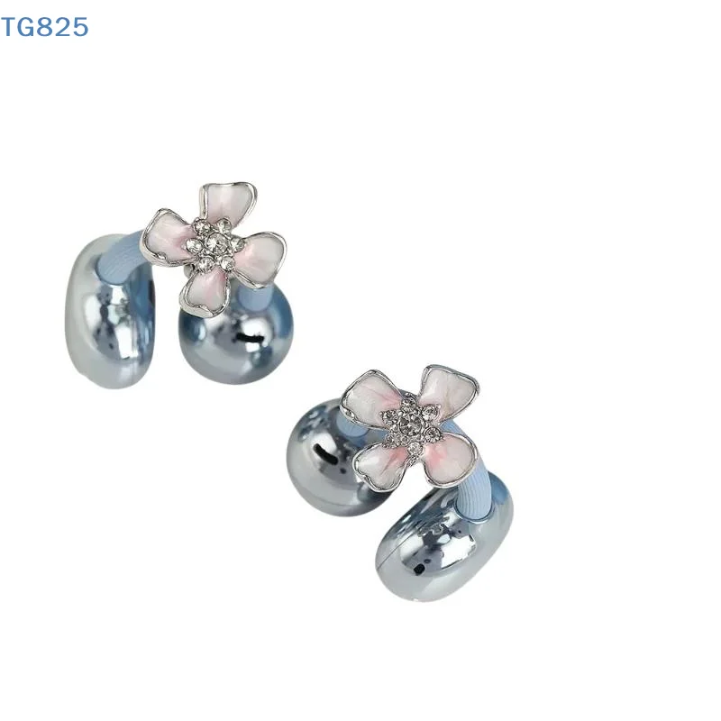 【AN】2Pcs Aesthetic Flower Rhinestone Headphone Buckles Clip On Ear Hook Accessory Fit for Most Wireless Earbuds Decoration
