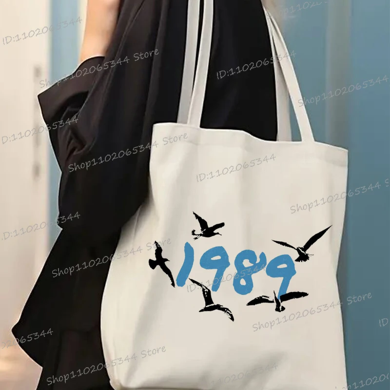 1989 Letter Print Vintage Women's Handbags Trendy Music Tour Shopping Bag T.S Born 1989 Graphic Music Concert Men Shoulder Bag