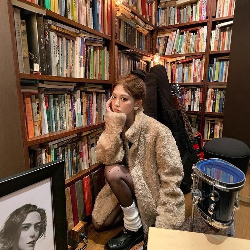 

Fashionable and Versatile Lamb Wool Jacket for Women in Autumn and Winter 2025 New Fur Milk Tea, Fluffy and Lazy Jacket Imitat