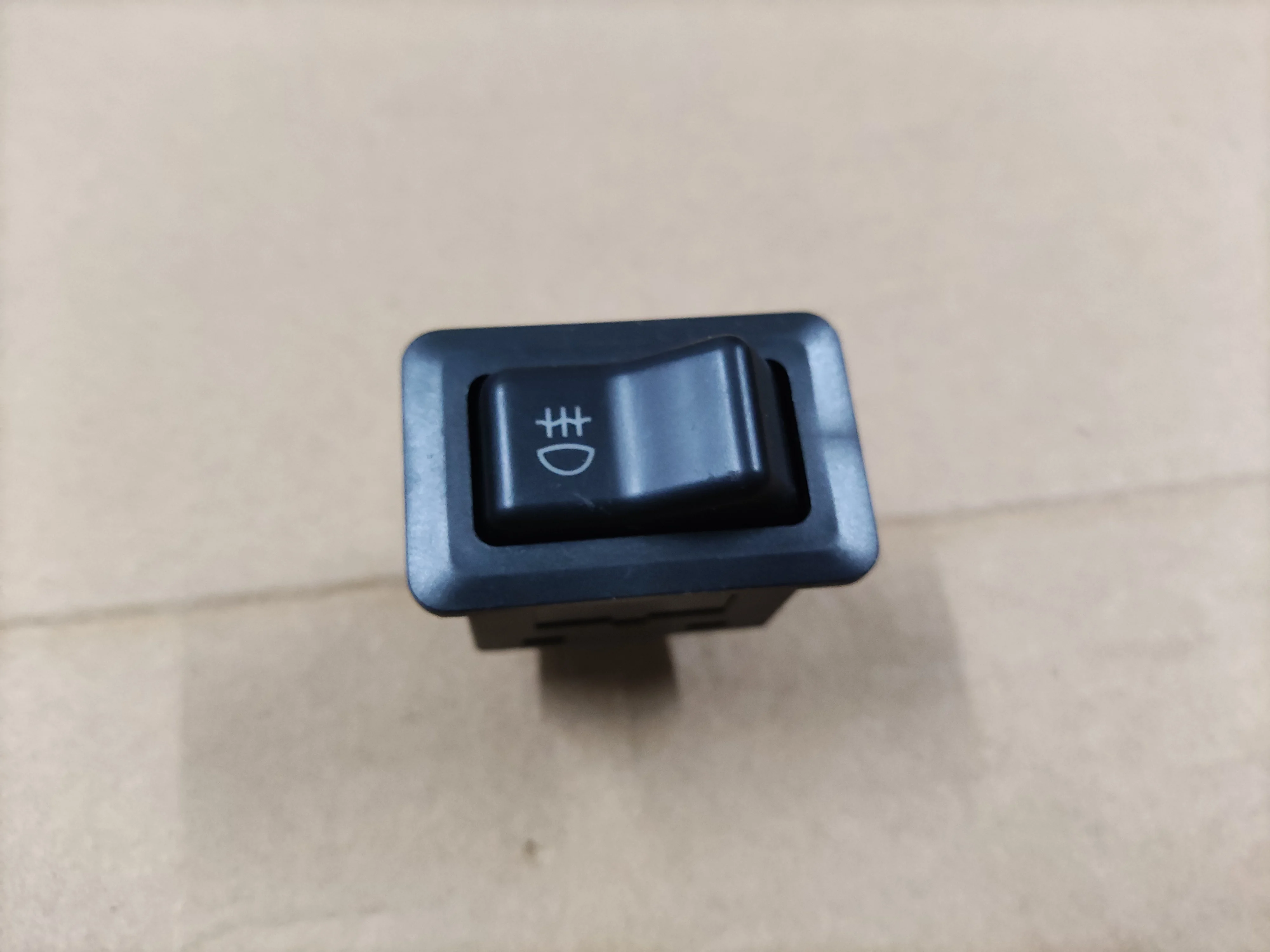 Оригинальный переключатель противотуманных фар Deli L400 Mb958722 Mb948594 высокого качества