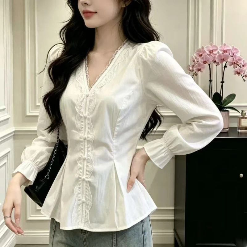 Korean V Neck Slim Solid Lace Patchwork Shirt Tops Spring Autumn Long Sleeve Sweet Youth Blouse Fashion Elegant Women Clothing