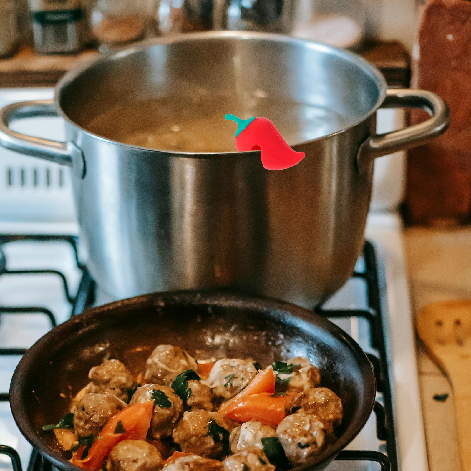 

Silicone Pot Lid Lifter Rack Red Chili Shape Spill Proof Overflow Guard for Soup Pots Heat Resistant Kitchen Cooking Accessory