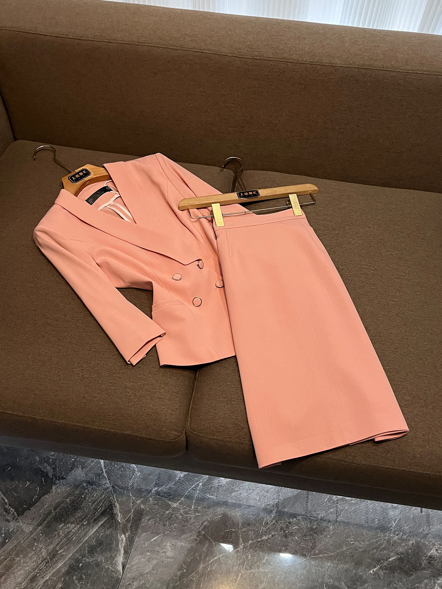 

Summer 2026 Women's Lightweight Maturity Style Suit Set Double Button Professional Commute Two-Piece High Waist Long Sleeve