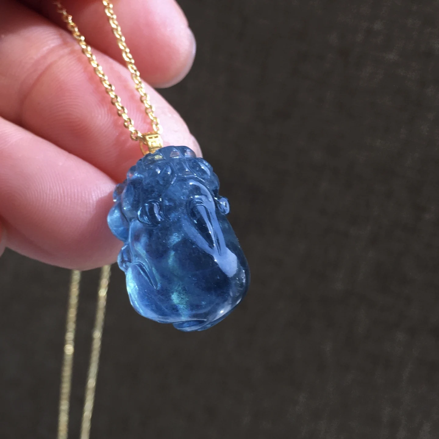 

Natural Blue Aquamarine Pendant 32*17.8mm Pi Xiu 18K Gold Brazil Water Drop Women Aquamarine Necklace AAAAAA