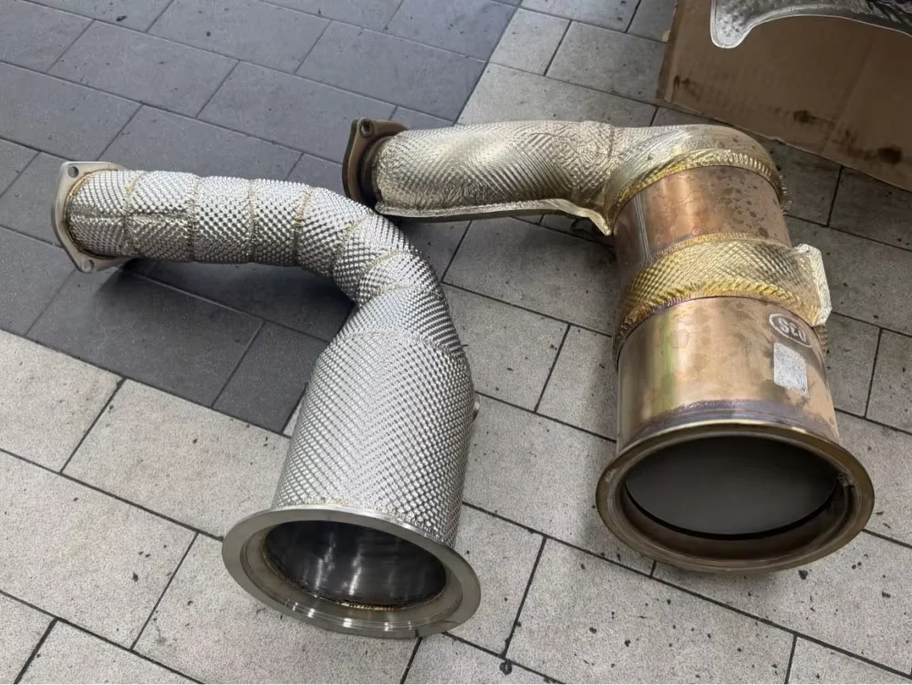 ACE SUS304 Hochwertiges Auspuff-Katalysator-Downpipe für Porsche Cayenne 2017-2019 3.0T mit Hitzeschild Auspuffrohre – Detail 16